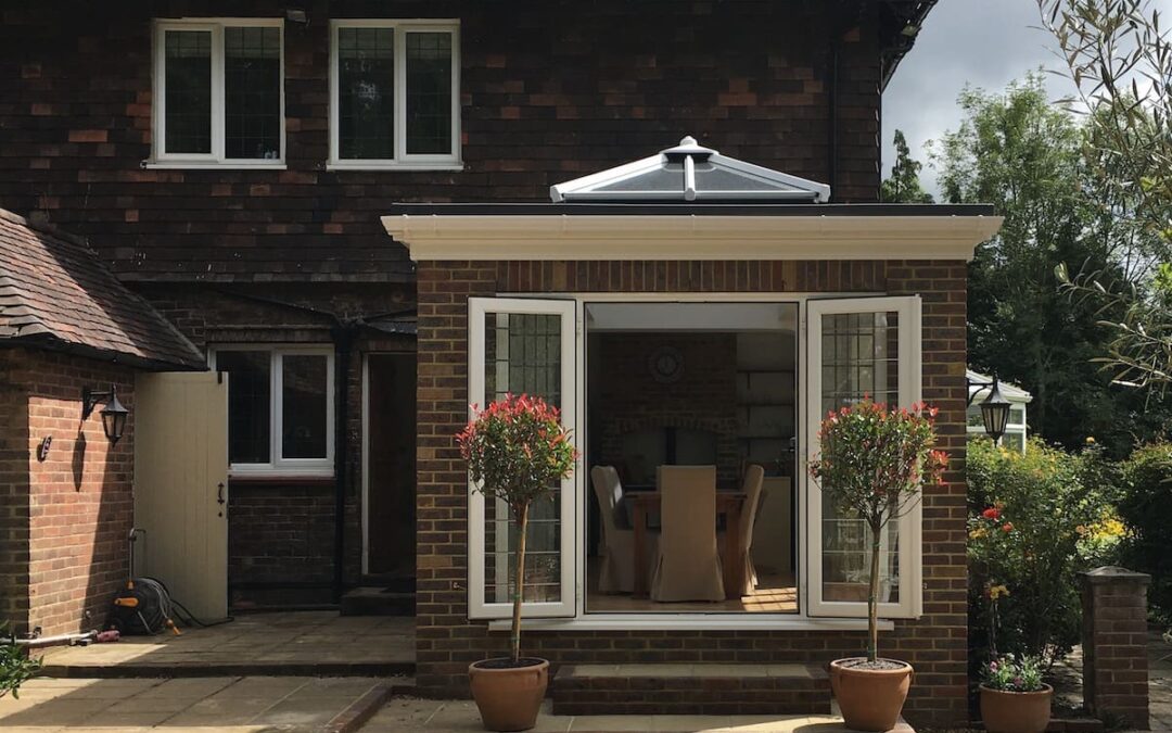 What is the difference between a contemporary and a traditional orangery